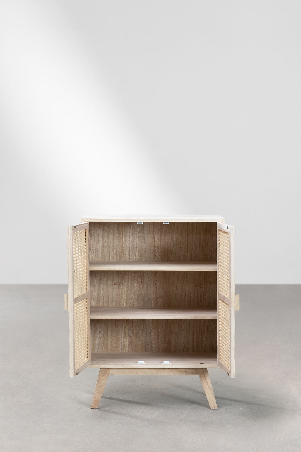 Credenza Ralik Design in legno con due ante