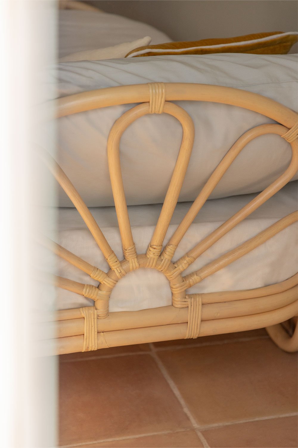 Letto Dahlia in rattan con materasso